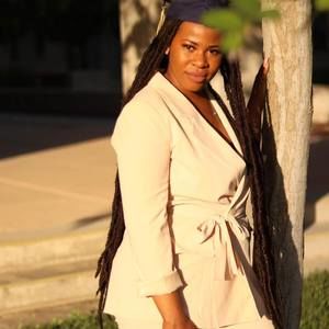 Meet your Posher, Camille